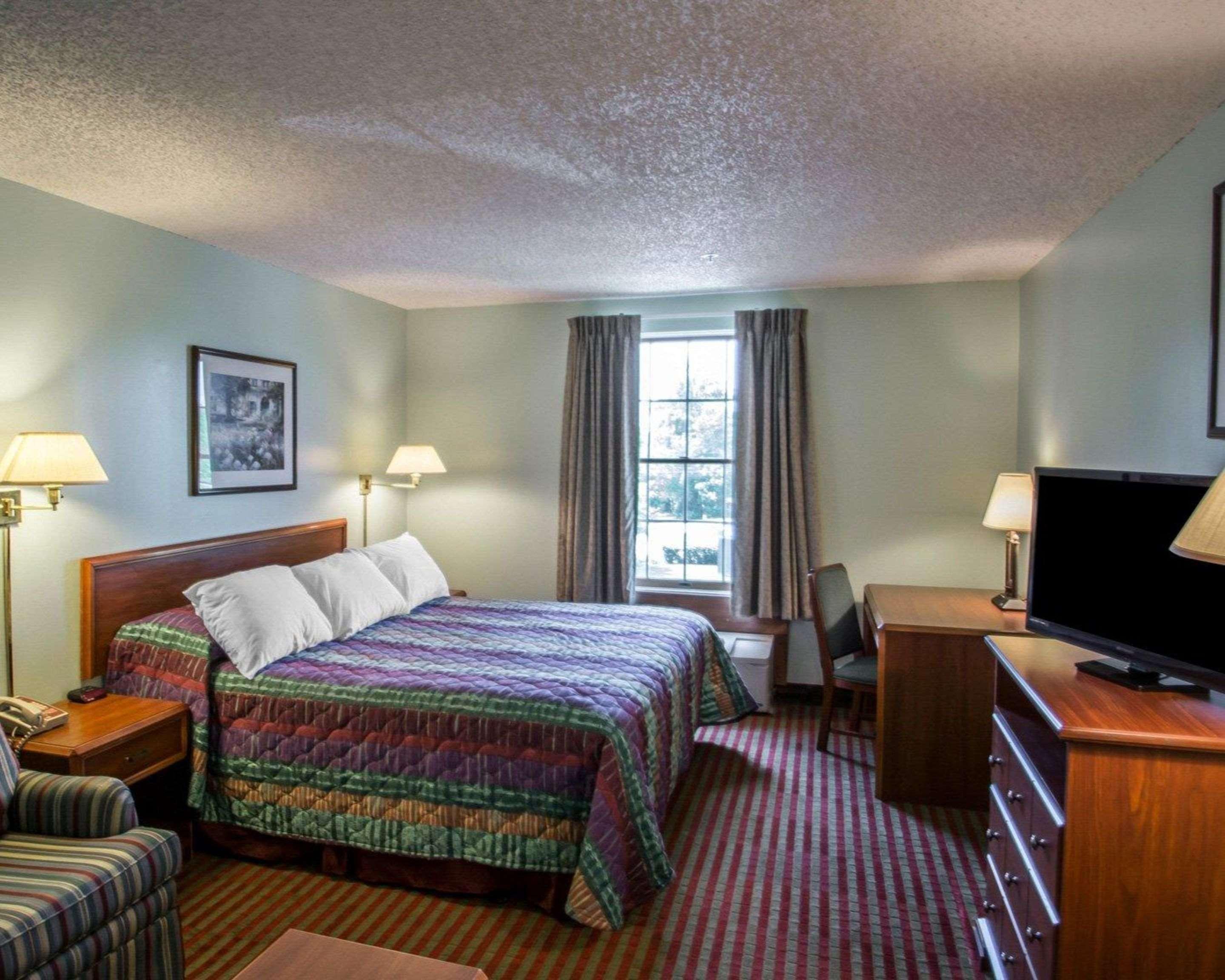 Rodeway Inn Lakeville Eksteriør billede
