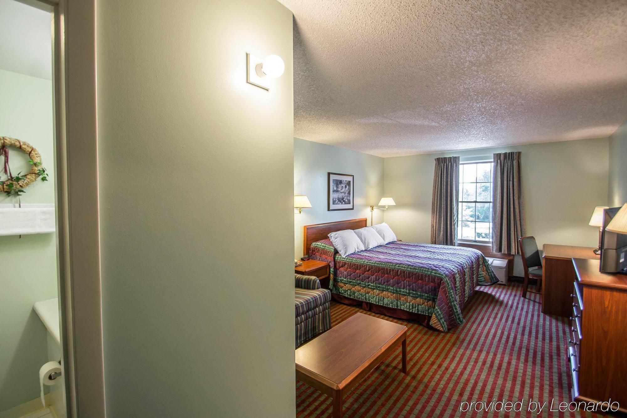 Rodeway Inn Lakeville Eksteriør billede